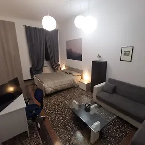 Wow - 175 Mq - Posteggio Privato - Davanti Porto Traghetti - Fino A 10 Posti Letto Appartamento