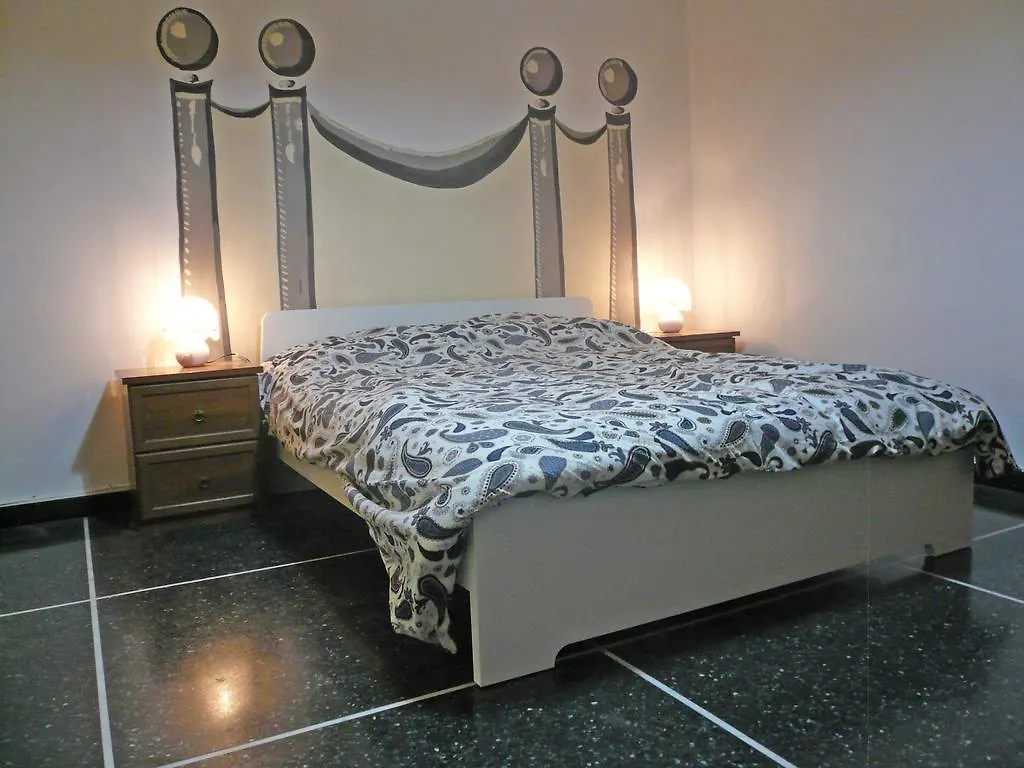 Apartment Centrale & Parking Genoa Italy