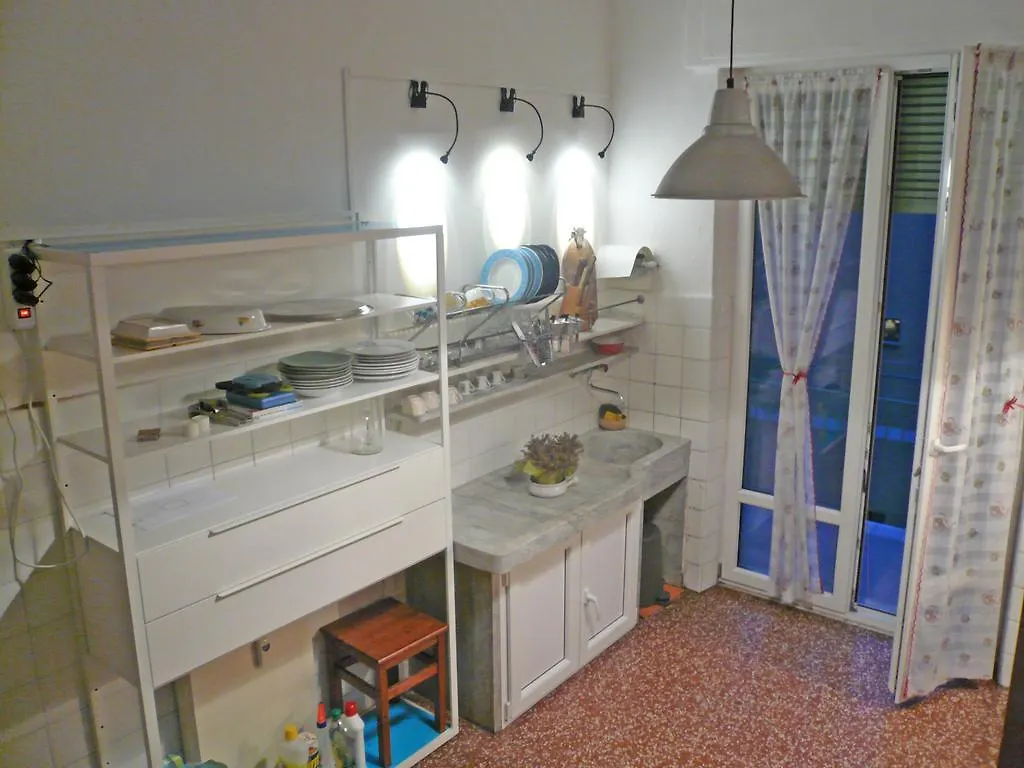 Apartment Centrale & Parking Genoa Italy